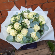 Load image into Gallery viewer, White Rose Bouquet