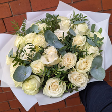 Load image into Gallery viewer, White Rose Bouquet