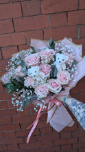 Load image into Gallery viewer, Bear Hugs Rose Bouquet