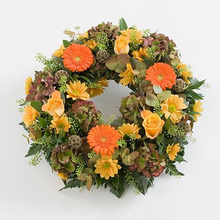 Load image into Gallery viewer, Classic Wreath