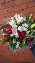 Load image into Gallery viewer, Forever Manchester Bouquet
