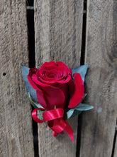 Load image into Gallery viewer, Rose Buttonhole
