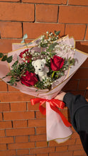 Load image into Gallery viewer, Bear Hugs Rose Bouquet
