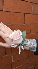 Load image into Gallery viewer, Wrist Corsage
