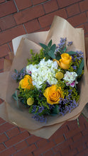 Load image into Gallery viewer, Sustainable Florist Choice
